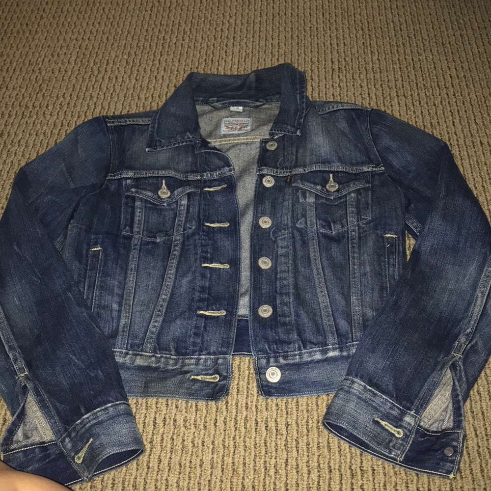 Levi’s jean jacket size destroyed trucker xs